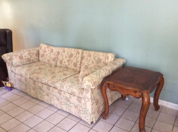 Sofa/end tables for sale in Troy MI