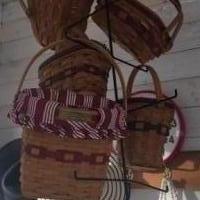 Longaberger Basket Set of 6 with hanger for sale in Monticello IN by Garage Sale Showcase member cmsmith7142, posted 10/06/2018