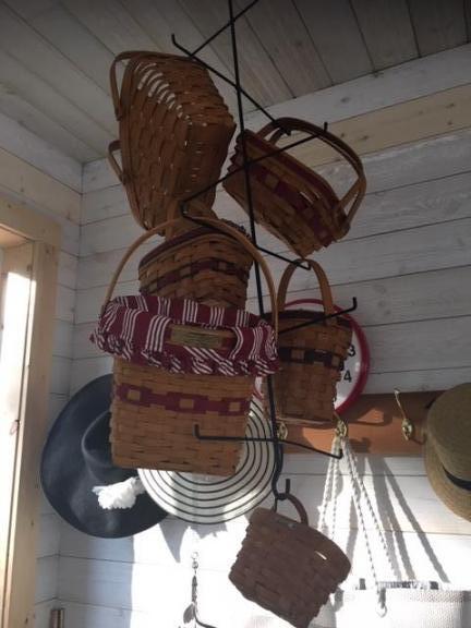 Longaberger Basket Set of 6 with hanger for sale in Monticello IN
