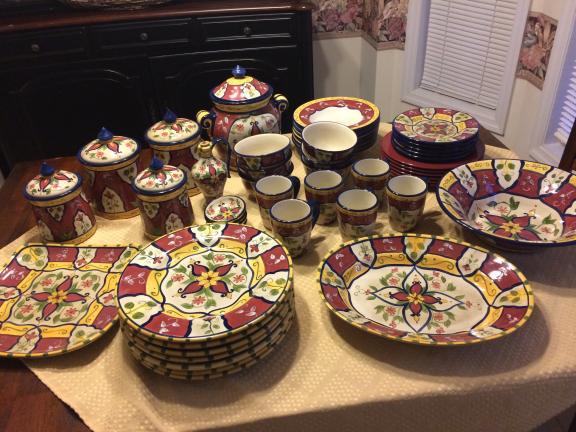 Garage sale in Raeford, North Carolina of Garage Sale Showcase Member MovingAway. 4 items currently listed for sale.