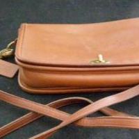 Coach purse in tan leather for sale in Antrim County MI by Garage Sale Showcase member 3Musketeers, posted 02/15/2019