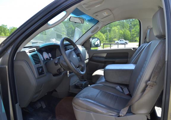 2007 Dodge Ram 5.7 Hemi Truck for Parts