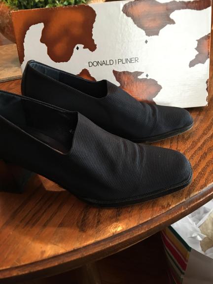 Donald Pliner black shoes 61/2m for sale in Edmond OK