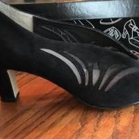 Leather Upper black shoes for sale in Edmond OK by Garage Sale Showcase member Loveshoes, posted 03/11/2019
