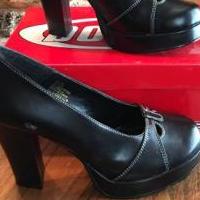 Black Shoes for sale in Edmond OK by Garage Sale Showcase member Loveshoes, posted 03/11/2019