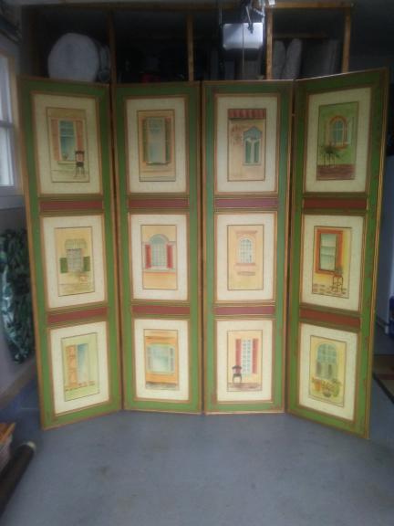 FOLDING ROOM DIVIDER