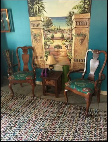 Broyhill Dining Room Set