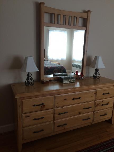 Queen bedroom set in white pine for sale in Gloversville NY