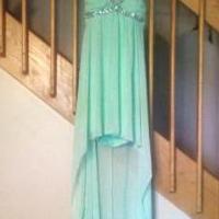 Prom dress for sale in Middleton MI by Garage Sale Showcase member Elizabethleslie101, posted 10/12/2018