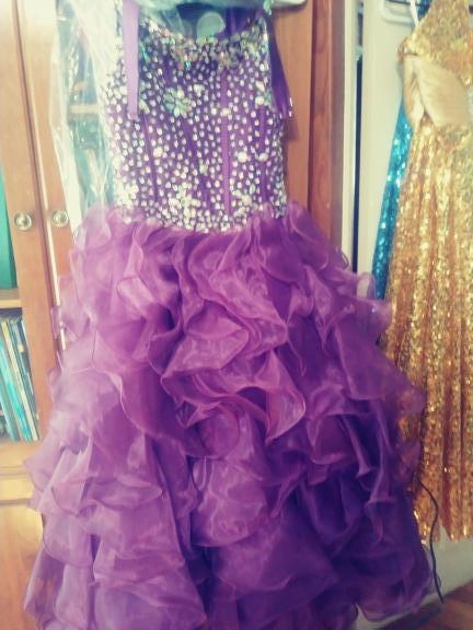 Girls pageant dress for sale in Esperance NY