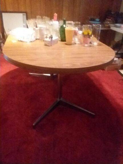 Dining room table for sale in Boonton NJ