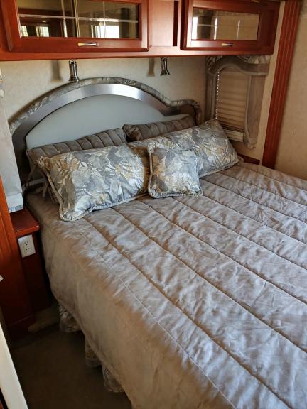 2005 Jayco Seneca 35GS Motorhome