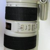 Canon zoom 70-200 mm lens IS 1 :2.8 L for sale in Clifton Heights PA by Garage Sale Showcase member seaone320, posted 11/21/2018