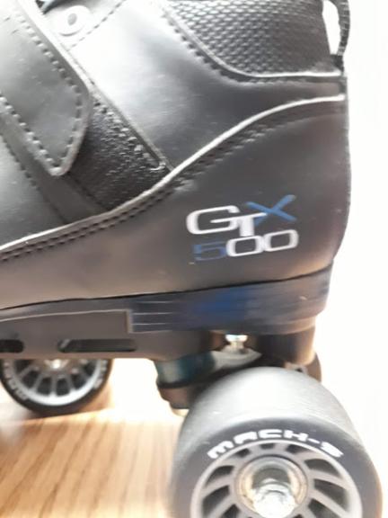 Men's roller skates
