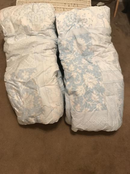 Goose down twin comforters for sale in Batesville MS