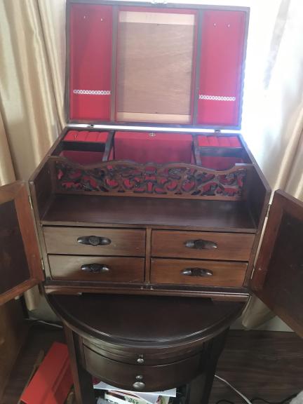 Chinese chest/jewelry box
