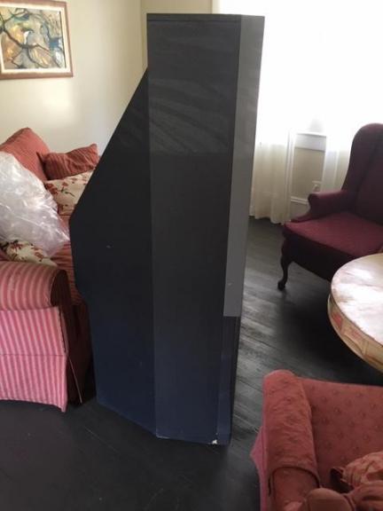 Giant 2002 Toshiba TV