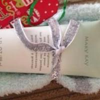 Mary Kay Mint Energizing Lotion and Slipper Socks for sale in Trempealeau County WI by Garage Sale Showcase member Ebecker1234, posted 11/17/2018