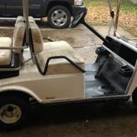 Club car electric golf cart for sale in Elkhart IN by Garage Sale Showcase member Dmosiman, posted 11/19/2018