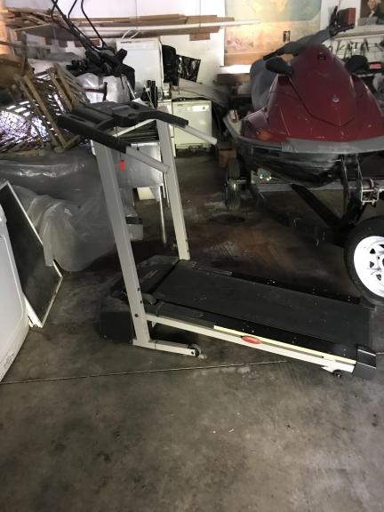 Tread mill for sale in Port Clinton OH