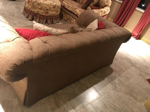 COUCH DEEP SEATED COLOR BEIGE