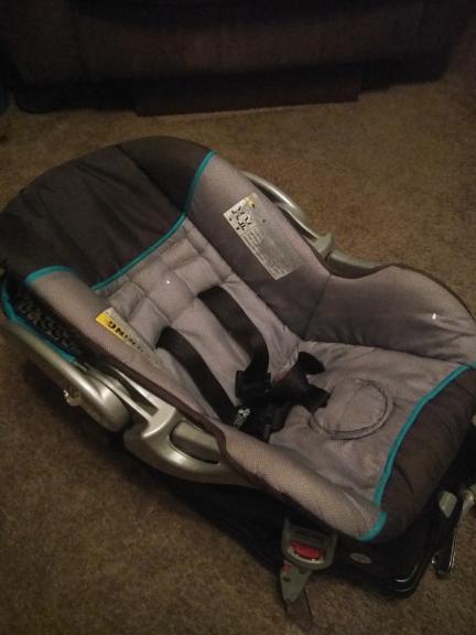 Garage sale in Thomson, Georgia of Garage Sale Showcase Member Allinaday$$$$. 3 items currently listed for sale.