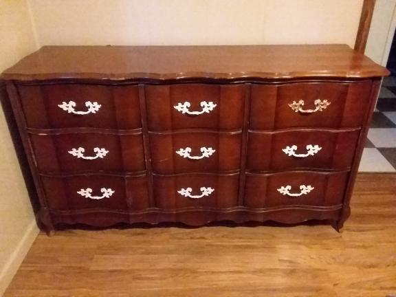 9 drawer dresser for sale in Batesville AR