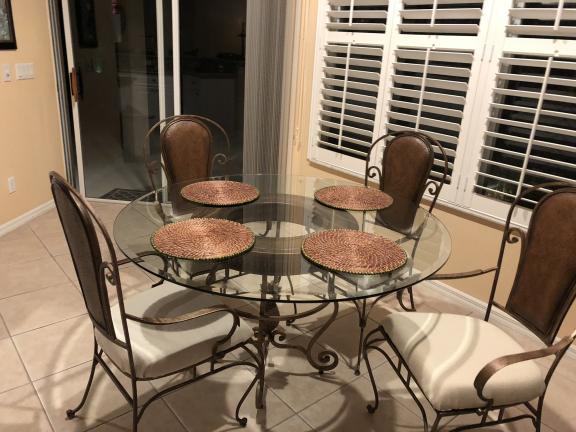 Kitchen set for sale in Fort Myers FL