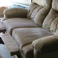 Recliner love seat for sale in Custer SD by Garage Sale Showcase member Miloseller, posted 04/14/2019