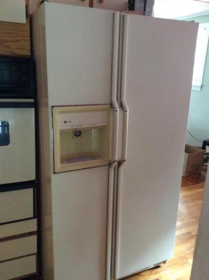 Refrigerator for sale in Troy MI