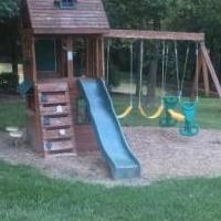 Play set for yard for sale in Bartelso IL by Garage Sale Showcase member h2ohorstmann, posted 07/28/2019