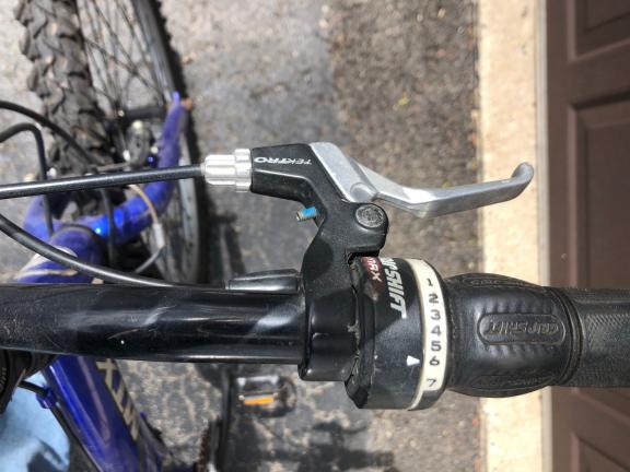 MTX 225 Giant Mountain Bike