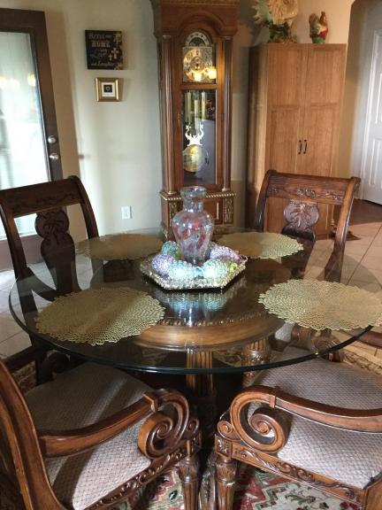Table and chairs for sale in Caddo Mills TX