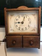 Electric wall clock ( vintage) for sale in Wildwood NJ