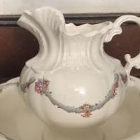 Vintage wash bowl & pitcher for sale in Wildwood NJ by Garage Sale Showcase member Bella, posted 07/10/2019