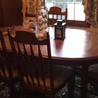 Dining Room Table for sale in Clayton IN by Garage Sale Showcase member Heinzb, posted 07/22/2019