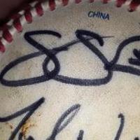 Autographed St Louis Cardinals baseball for sale in East Saint Louis IL by Garage Sale Showcase member Karenkay75, posted 07/20/2019