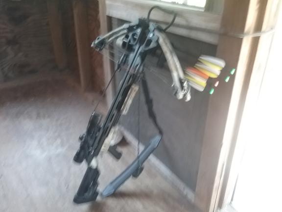 Centerpoint crossbow