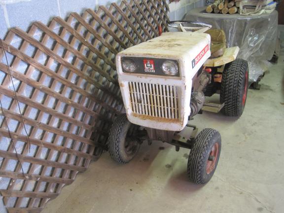 Bolens 850 Yard Tractor