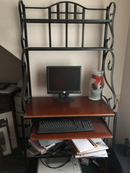 Computer stand for sale in Bowling Green OH