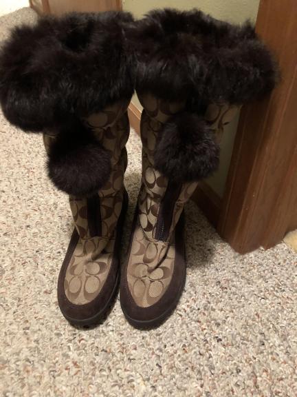 Coach boots for sale in Bowling Green OH