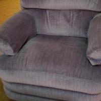 Recliner for sale in Urbana OH by Garage Sale Showcase member Cheryl McCreary, posted 06/09/2019