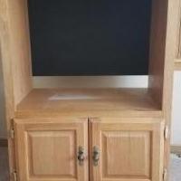 Oak cabinet for sale in South Saint Paul MN by Garage Sale Showcase member hermanson, posted 08/17/2019