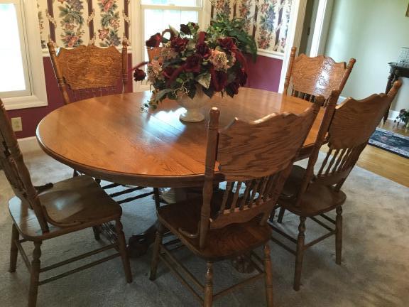 Oak dining table and 6 chairs for sale in Greenbrier TN