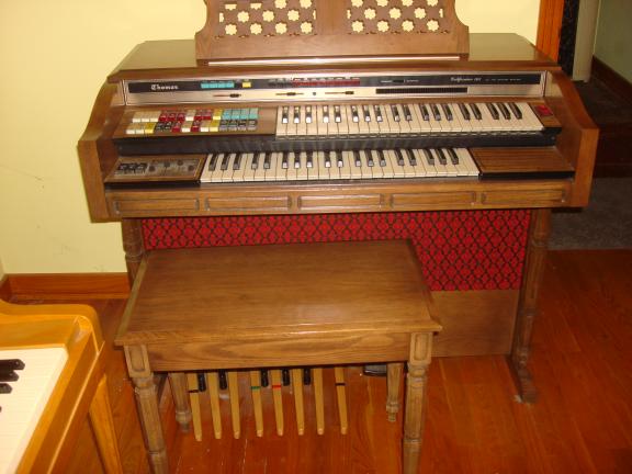 Electric organ for sale in Saint Marys PA
