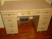 Desk with locking drawer and matching chair for sale in Saint Marys PA