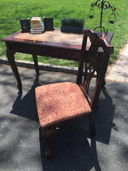 Desk and Chair for sale in Toms River NJ