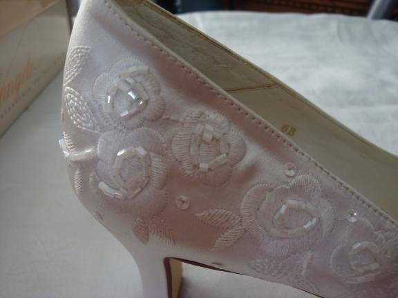 BRIDAL SHOES, BRAND NEW