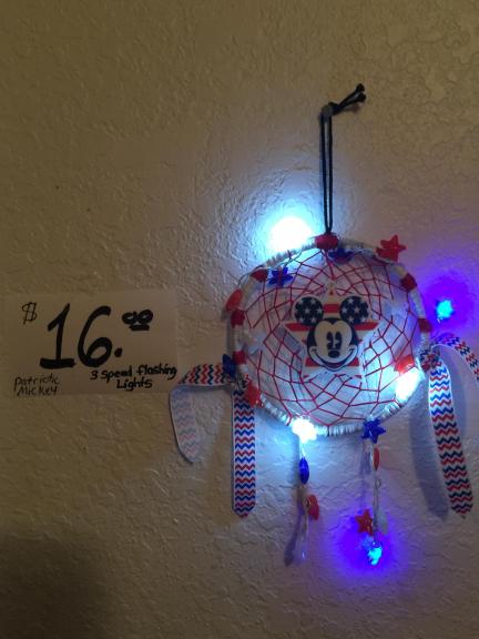Patriotic Disney Mickey Mouse dreamcatcher w/flashing lights