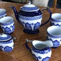 Bombay Blue and White Tea Set for sale in Macomb MI by Garage Sale Showcase member Humpfree#5, posted 06/16/2019